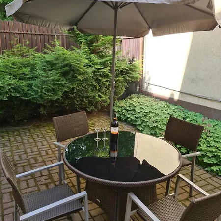 Host Garden Apartament *